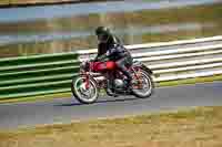 Vintage-motorcycle-club;eventdigitalimages;mallory-park;mallory-park-trackday-photographs;no-limits-trackdays;peter-wileman-photography;trackday-digital-images;trackday-photos;vmcc-festival-1000-bikes-photographs